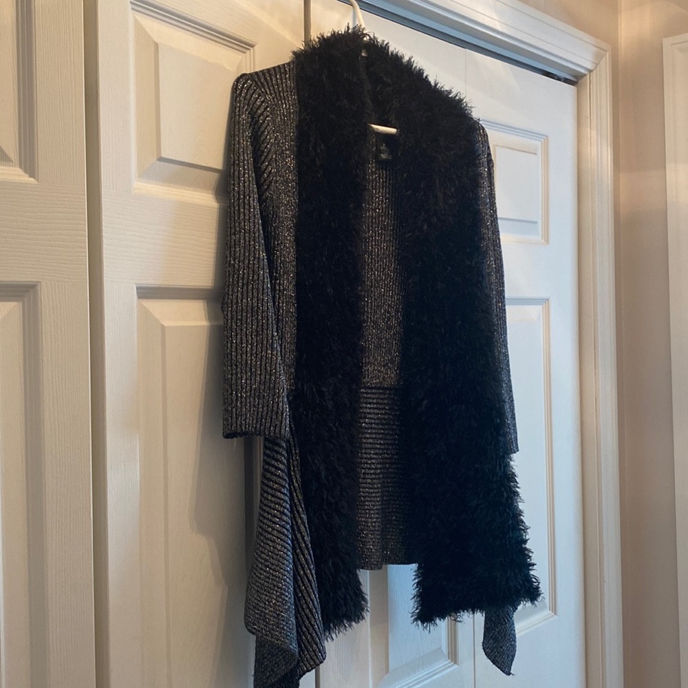 Cardigan dressy sweater with fur